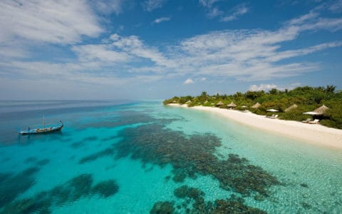 Four-Seasons-at-Landaa-Giraavaru-Aerial-Beach