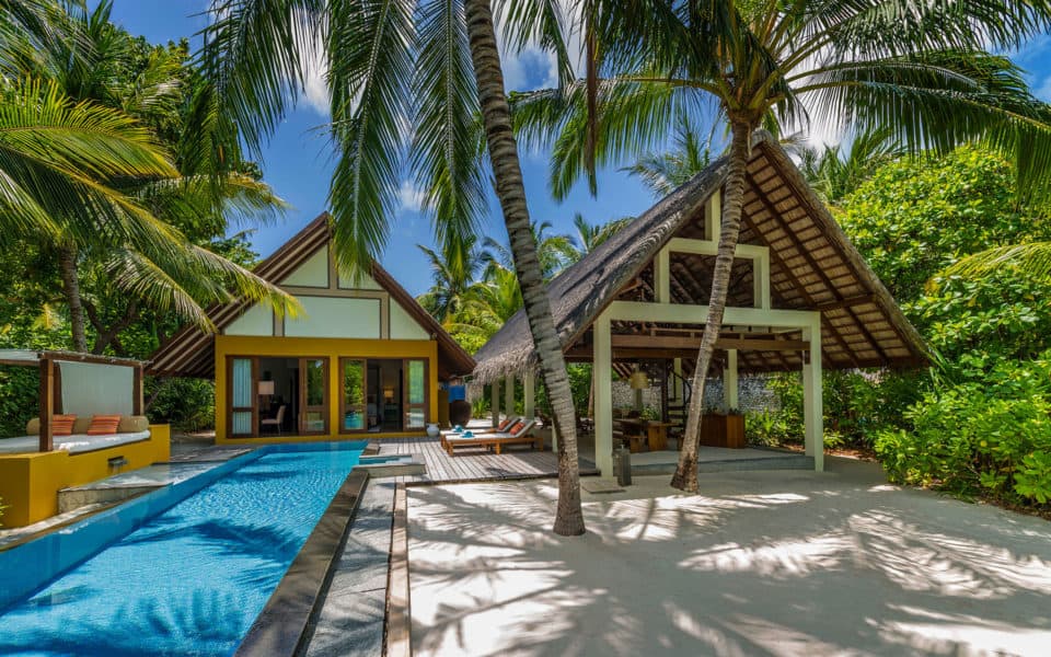 Four-Seasons-at-Landaa-Giraavaru-Beach-Villa-with-Pool