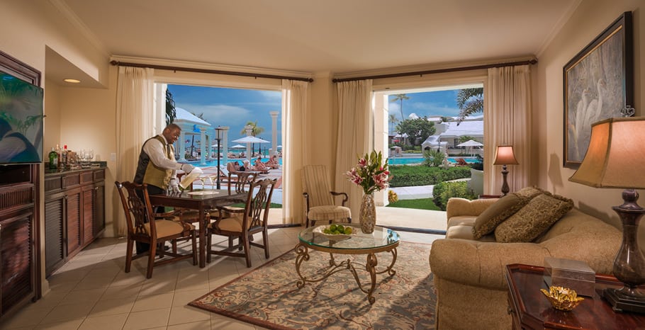 Windsor Oceanview Walkout One Bedroom Butler Royal Suite