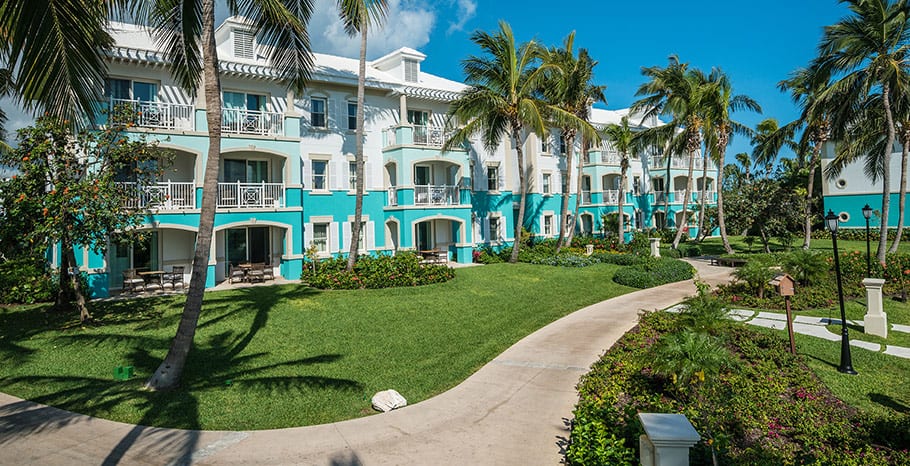 Sandals Emerald Bay Beach House Oceanview Grande Luxe Walkout Club Level Room