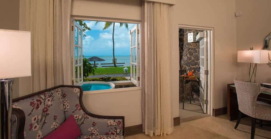 Beachfront-Club-Level-Walkout-Room-w-Patio-Tranquility-Soaking-Tub