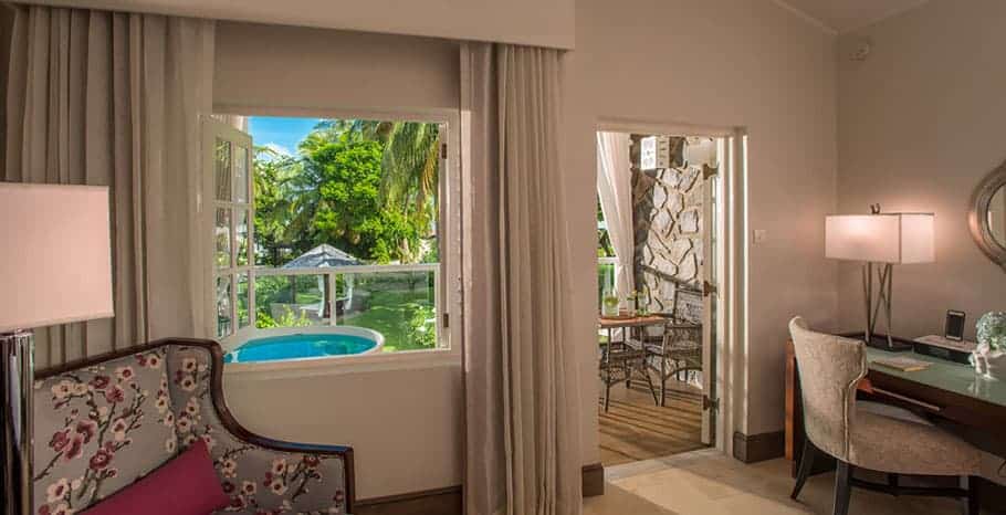 Oceanview-Club-Level-Room-w-Balcony-Tranquility-Soaking-Tub