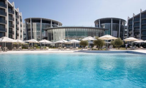 Jumeirah-at-Saadiyat-Island-Resort---Pool-View