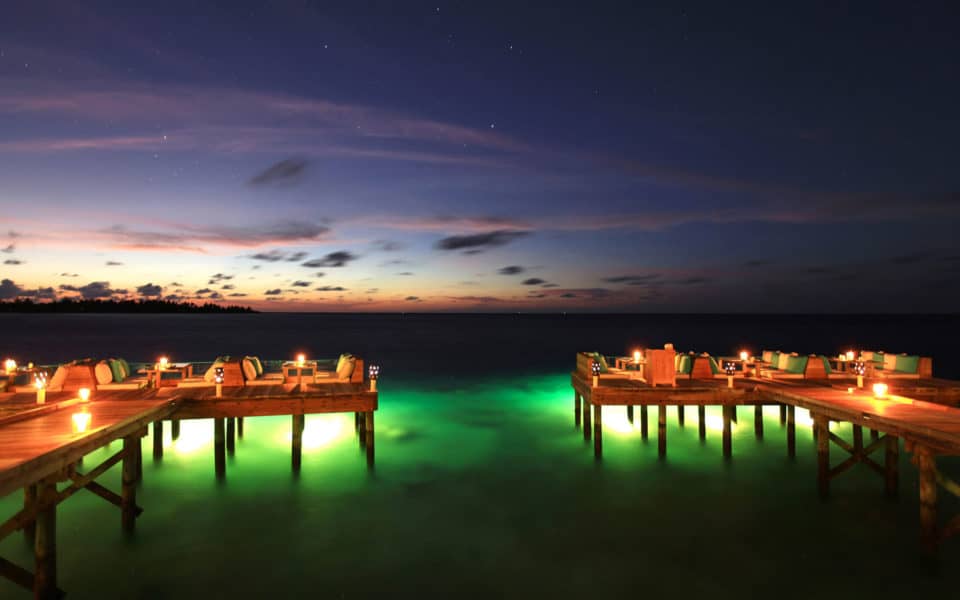 Six-Senses-Laamu-Deck-a-Dence