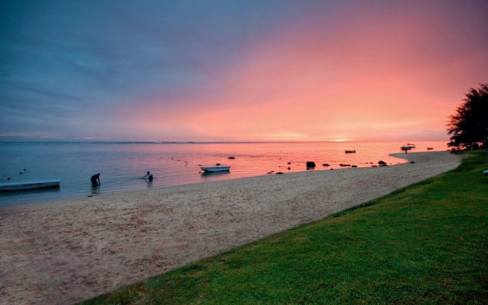 Tamassa-Sunset-Beach