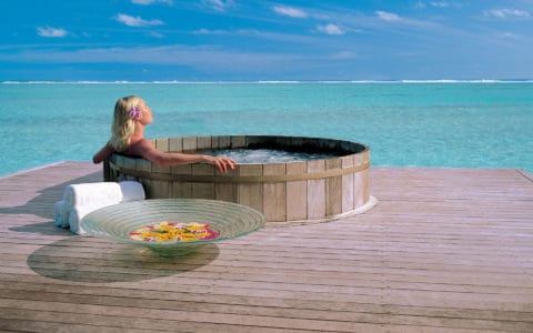 The-Sun-Siyam-Iru-Fushi-Jacuzzi