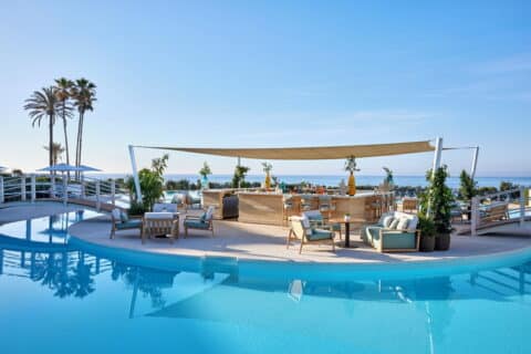 Pool Bar